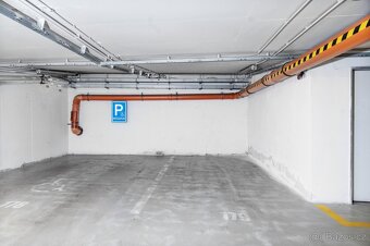 Prodej garážového stání 12 m², centrum Hradce Králové - 4