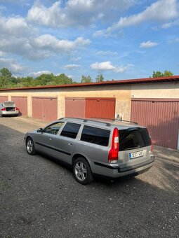 Volvo V70 D5 120kw - 4