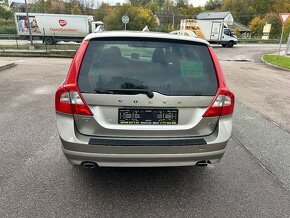 Volvo V70 D5 151kw AWD 4x4 2009 naj.227Tkm Full SUMMUM - 4