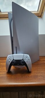 PlayStation 5 + ovladač - 4