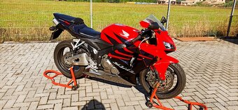 Honda CBR 600 RR - 4