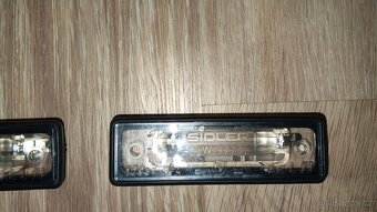 BMW E30-autoradio Blaupunkt Coburg,osvětlení SPZ,hadice atd. - 4