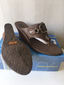 Kožené žabky značky Destroy, vel. 40 - 4