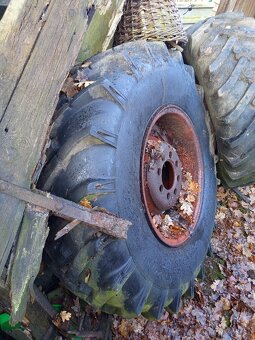 Traktorové pneu s disky na Zetor 25 - 4