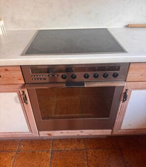 Nádherná kuchyně z masivu se spotřebiči,5774 - 4