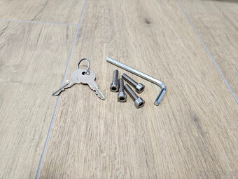 Střešní nosič Böhm + nosič lyží Hakr - 4