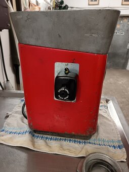 Mlýnek na maso vlček - 4