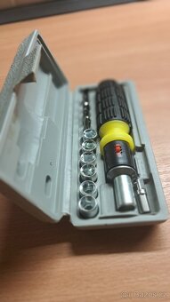 Multifunkční šroubovák s bity a nástrčnými hlavicemi - 4