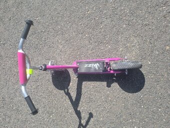 Koloběžka Worker Whizz s nášlapnou brzdou - 4