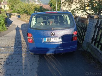 Volkswagen Touran - 4