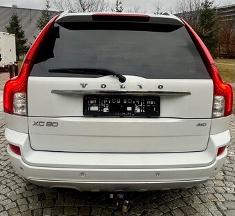 VOLVO XC90 2.4D5 147KW 4x4 -7MÍST-AUT-KŮŽE-TAŽNÉ-DPH-156Tkm - 4
