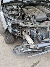 Mercedes W211. 220CDI - 4