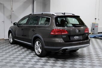 VW Passat Alltrack B7 Variant 2.0TDI 122kW 4Motion - 4