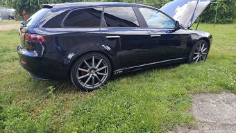 159 ti 2.0jtdm r.v 2011 - 4