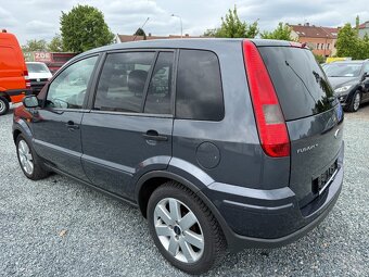 Ford Fusion Plus 1.6i 74Kw - 4