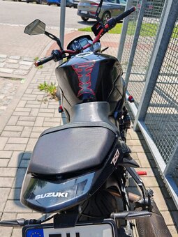 Suzuki GSR 750 r. 2011 82kw - 4