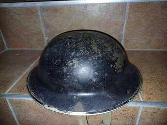 Prodam britskou helmu brodie WWII z roku 1939 - 4