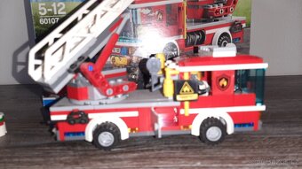 lego CITY 60107 hasiči - 4