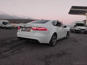 JAGUAR XF 3.0d V6 - 4