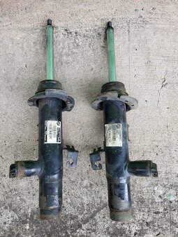 BMW - adaptivní tlumiče - 4