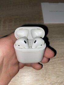 Apple Airpods 1 2019 - 4