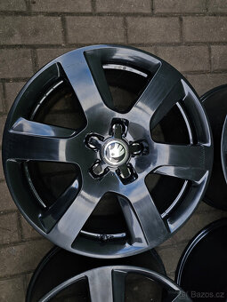 ALU kola disky Škoda 5x112 Superb Octavia R17 ET39 8J - 4