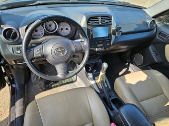 Toyota Rav4 - 4