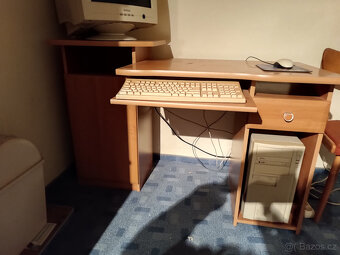 Dobrý den, prodám malé skříně do podkroví - 4