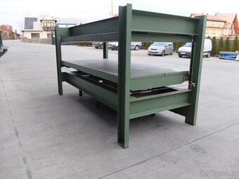 Hydraulický lis / dýhovaci lis -rozměr 1300x3000 mm
- 4