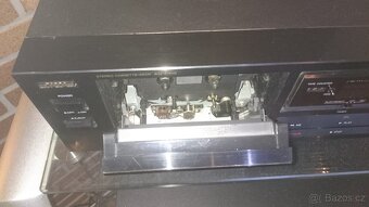 Nabízím tape deck Aiwa ADF 410. Plně funkční. Jen co je na f - 4