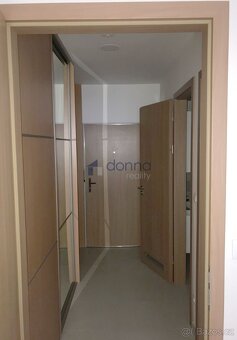 Pronájem bytu 2+kk/B 51m², ul. U Hostavického potoka, Praha - 4
