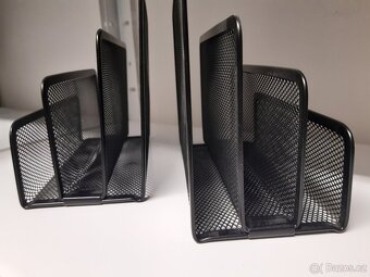 Drátěný program, 2 černé stojánky - 4