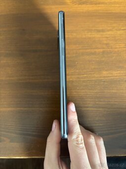 Prodávám telefon Samsung Galaxy S10 - 4