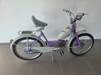 Stadion S11 po renovaci fialový, akce výprodej - 4