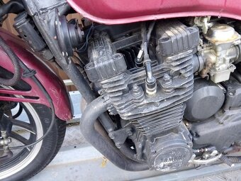 Yamaha xj 750 Seca - 4