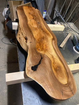 deska stolu z masivu ořech - 4