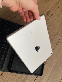 Apple iPad 64gb . 9.generace - 4