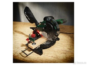 Kapovací a pokosová pila PKS 1500 C4 - 4