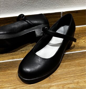 Krásné dívčí střevíčky velikost 33 - 4