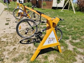 Dřevěný stojan na kola - 4