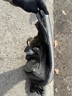 Přední světla Opel  astra H - 4