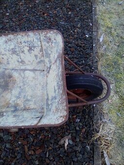 brýle  dioptrické, zvětšovací, nářadí na zahradu, kolečko - 4