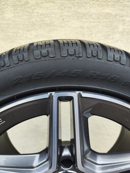 Originál ALU kola MERCEDES A35 AMG 18" s pneu PIRELLI - 4