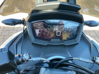 Aprilia 125 SRGT - 4