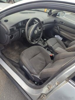 Volkswagen Passat - 4