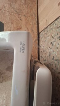 Záchod WC Laufen Prkénko - 4