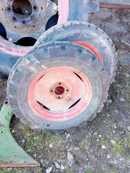 Zetor 4011 kola - 4