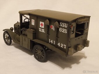 Model Ford model T Ambulance 1/35 - 4