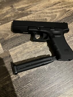 Vzduchová pistole glock 17 gen4 blowback - 4