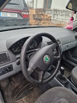 SKODA FABIA 2002r 1.4 MPI NA díly - 4